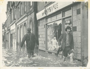Sportswise Flooded on Bank Street